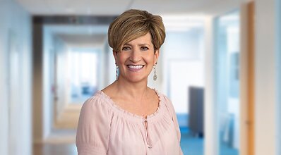 Photo of Lisa  Raudenbush