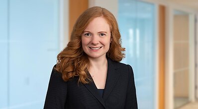 Photo of Laura E. Reinhold